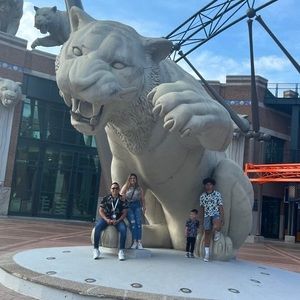 Meet your Posher, Jesus